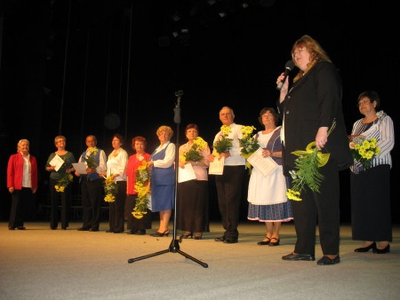 Vystúpenie "Seniori spievajú" v Pezinku 02.JPG